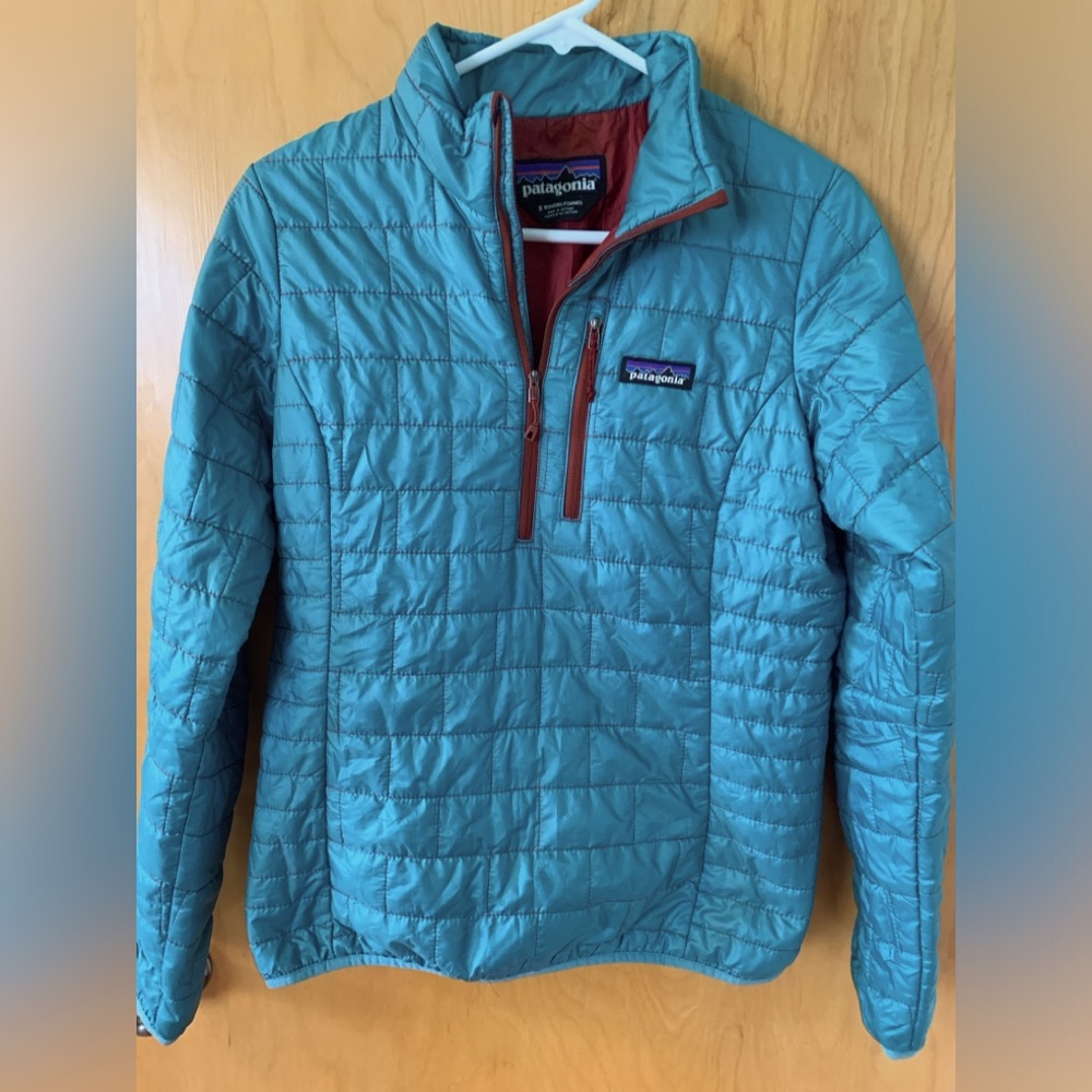 Patagonia Women’s Nano Puff Pullover, Small